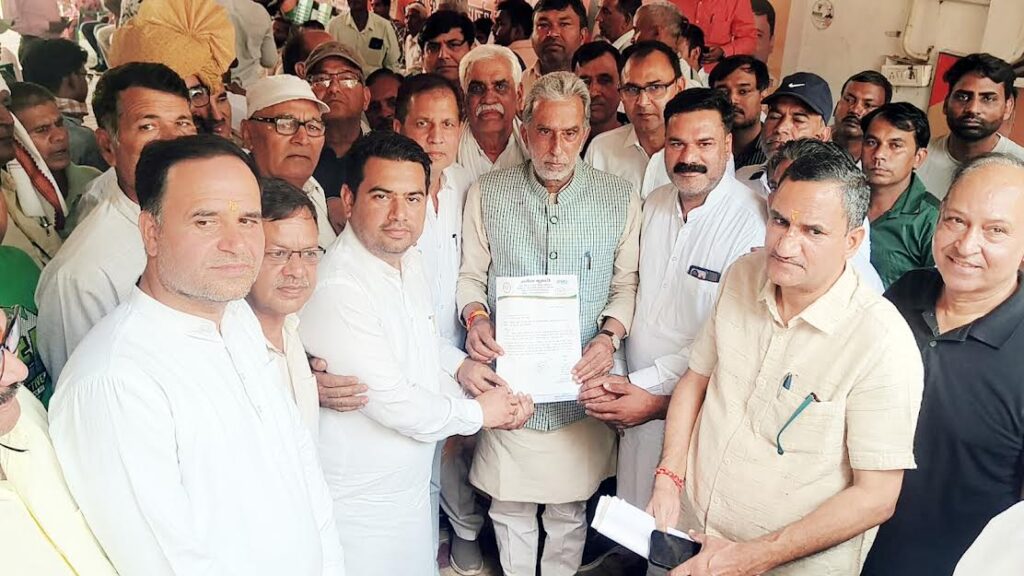 People met the Union Minister of State to get the cut on the Delhi-Mumbai Expressway approved.
