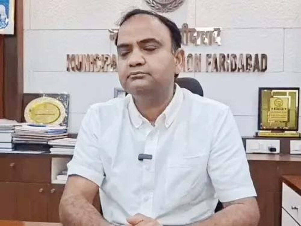 जनगणना मामले में लापरवाही बरतने पर कर्मचारियों पर होगी कार्रवाई : धीरेंद्र खडगटा जनगणना मामले में लापरवाही बरतने पर कर्मचारियों पर होगी कार्रवाई : धीरेंद्र खडगटा
