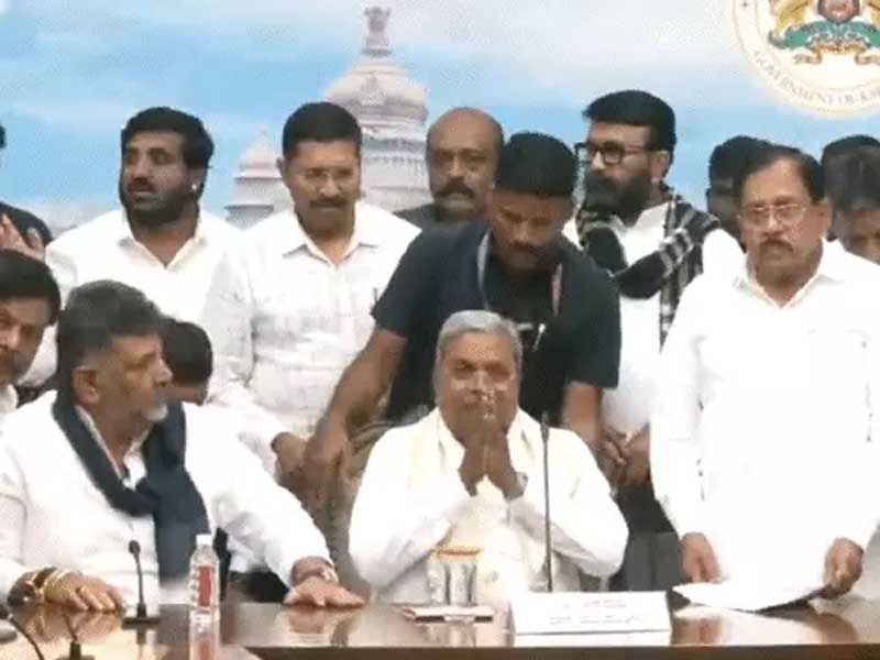 कर्नाटक के CM सिद्धारमैया का इस्तीफा:बोले- आलाकमान ने जो कहा Karnataka CM Siddaramaiah resigns: says what the high command said