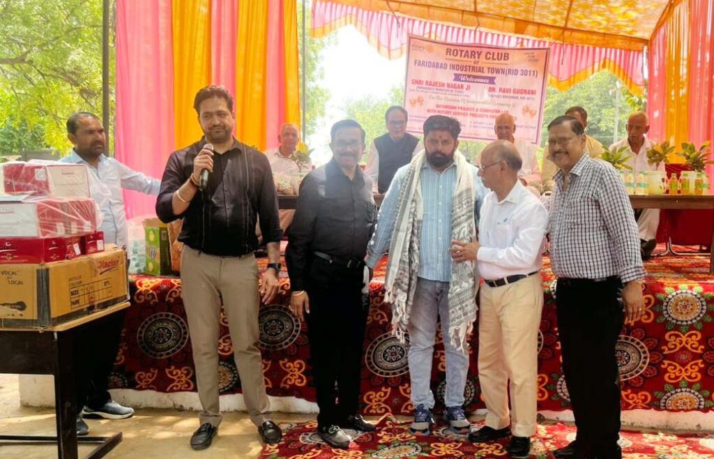 समाज को मजबूत बनाने का सबसे बड़ा माध्यम है शिक्षा : दीपक यादव Education is the greatest means of strengthening society: Deepak Yadav