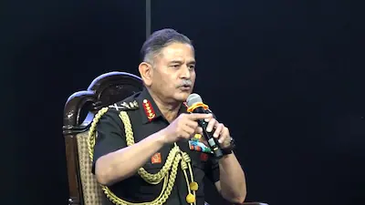 सेना प्रमुख बोले- पाकिस्तान आतंकवादियों को पनाह देना बंद करे Army Chief Says: Pakistan Must Stop Harboring Terrorists