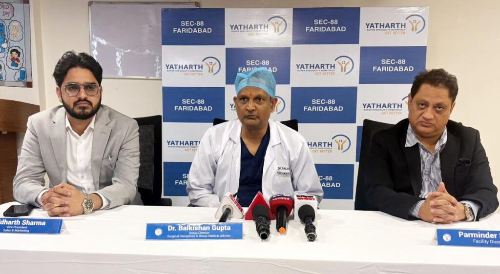 यथार्थ अस्पताल ने सडक़ हादसे में गंभीर रूप से घायल 11 वर्षीय बच्चे की जान बचाई Yatharth Hospital saves the life of an 11-year-old boy who was seriously injured in a road accident.