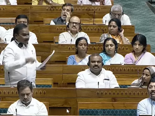 DMK सांसद लोकसभा में कांग्रेस के साथ नहीं बैठेंगे DMK MPs will not sit with the Congress in the Lok Sabha.