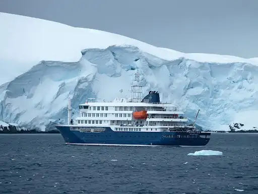 जिस जहाज पर हंतावायरस फैला, उस पर 2 भारतीय 2 Indians on the ship on which the Hantavirus spread