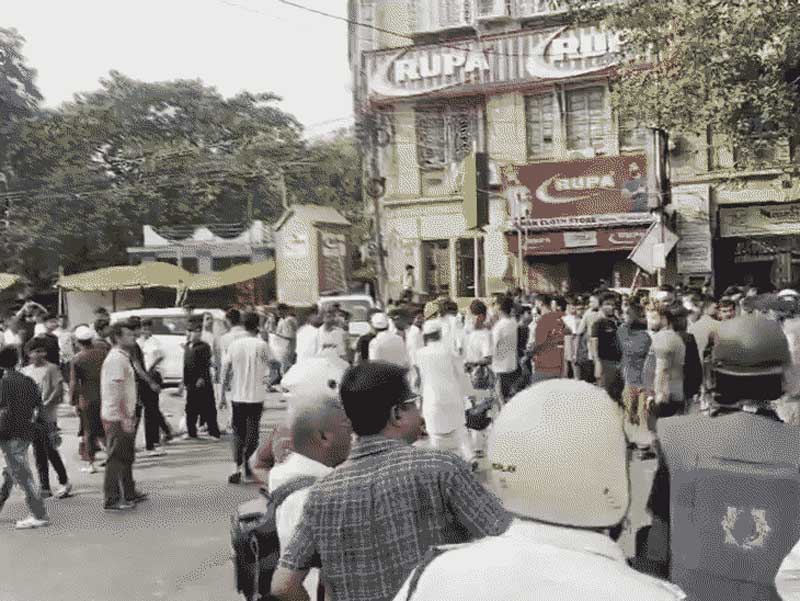 कोलकाता में पुलिस पर पथराव, 3 जवान घायल:40 गिरफ्तार, अतिक्रमण हटाने के विरोध में प्रदर्शन Stone pelting on police in Kolkata, 3 soldiers injured; 40 arrested, protest against encroachment removal