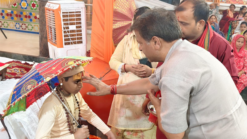 माता-पिता की सेवा व प्रेम के साथ समाज में रहने की प्रेरणा ही है धर्म का मूल : बाबा बवंडर