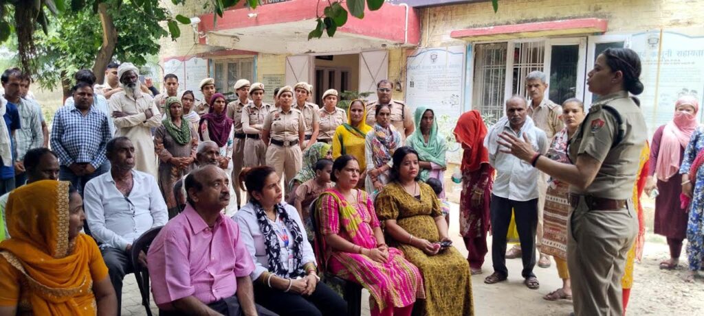 महिला सुरक्षा, बाल विवाह एवं साइबर अपराध के प्रति किया जागरुक Raised awareness about women's safety, child marriage, and cybercrime.