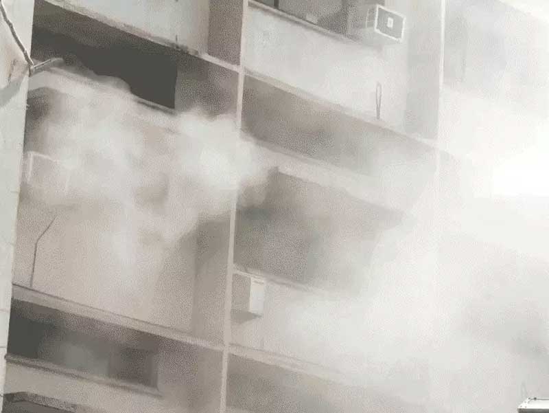 दिल्ली में स्कूल ऑफ प्लानिंग की बिल्डिंग में आग Fire breaks out in Delhi School of Planning building