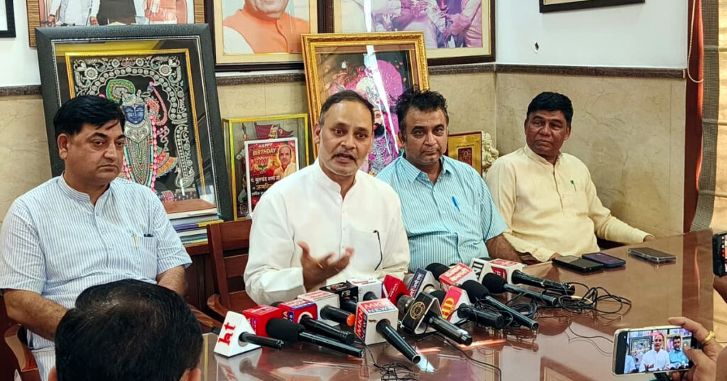 आपातकाल के काले अध्याय को कभी नहीं भूलेगा देश : सोहन पाल सिंह The country will never forget the dark chapter of the Emergency: Sohan Pal Singh