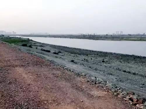 मानसून से पहले चार करोड़ की लागत से लगेंगे यमुना किनारे स्टड्स Studs will be installed on the banks of Yamuna at a cost of Rs 4 crore before the monsoon.