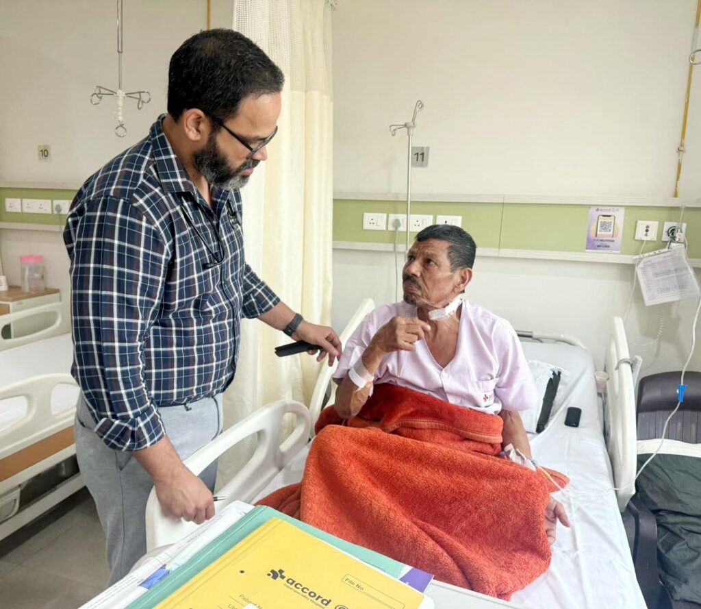 दूरबीन तकनीक से एकॉर्ड अस्पताल में हुआ दो कैंसर मरीजों का सफल ऑपरेशन Two cancer patients successfully operated on at Accord Hospital using laparoscopic technology.