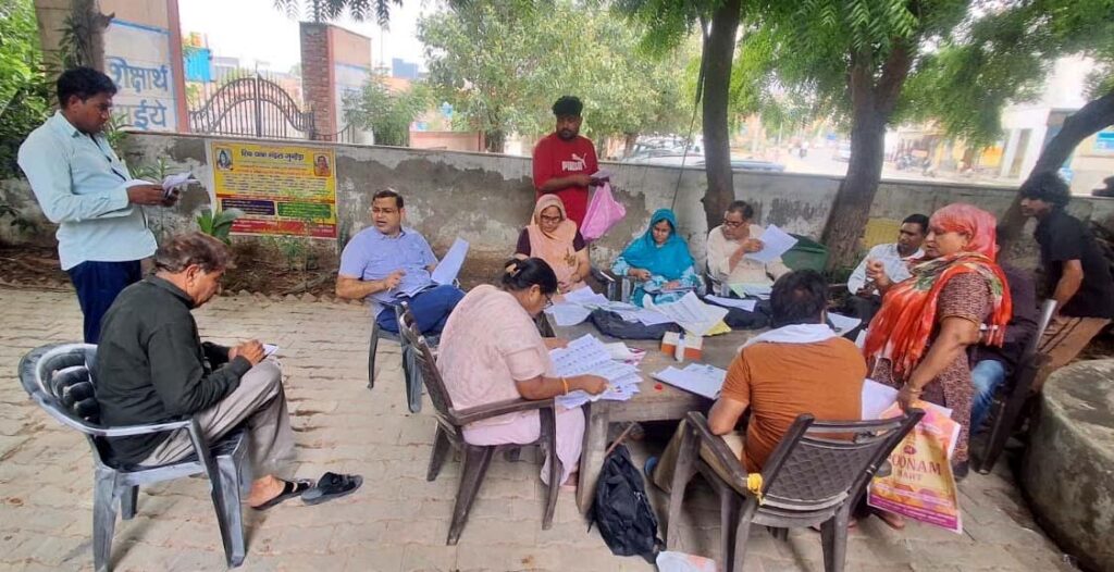 HSVP Estate Officer Naveen Kumar inspected the SIR polling stations.