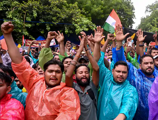 CJP बोली- प्रधान के इस्तीफे पर सरकार कल जवाब देगी CJP said the government will respond tomorrow regarding the Pradhan's resignation.