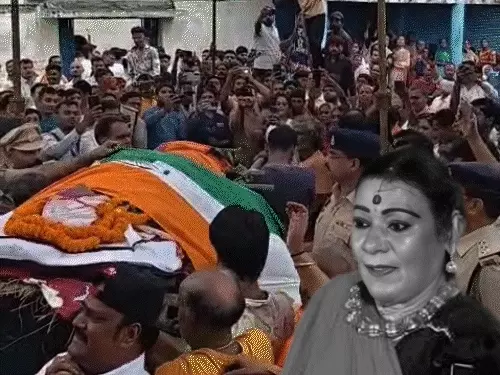 पंडवानी गायिका तीजन बाई पंचतत्व में विलीन:राजकीय सम्मान के साथ अंतिम संस्कार Pandwani singer Teejan Bai merges with the five elements; last rites performed with state honors.