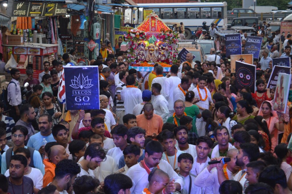 श्री जगन्नाथ शोभायात्रा में उमड़ा श्रद्धा का सैलाब, 1500 श्रद्धालुओं ने लिया भाग A massive wave of devotion swept through the Shri Jagannath procession; 1,500 devotees participated.