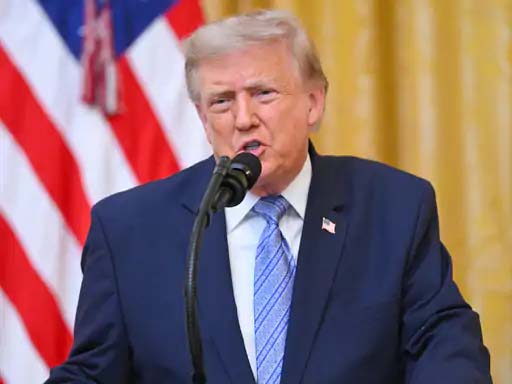 ट्रम्प बोले- अमेरिका के पास हथियारों की कोई कमी नहीं:ईरान को फिर धमकी दी Trump says US has no shortage of weapons; threatens Iran again.