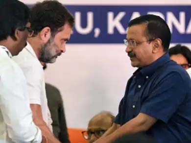 गोवा में कांग्रेस-GFP में गठबंधन पर चर्चा:AAP ने साथ आने के संकेत दिए Discussions on Congress-GFP alliance in Goa: AAP signals willingness to join forces.