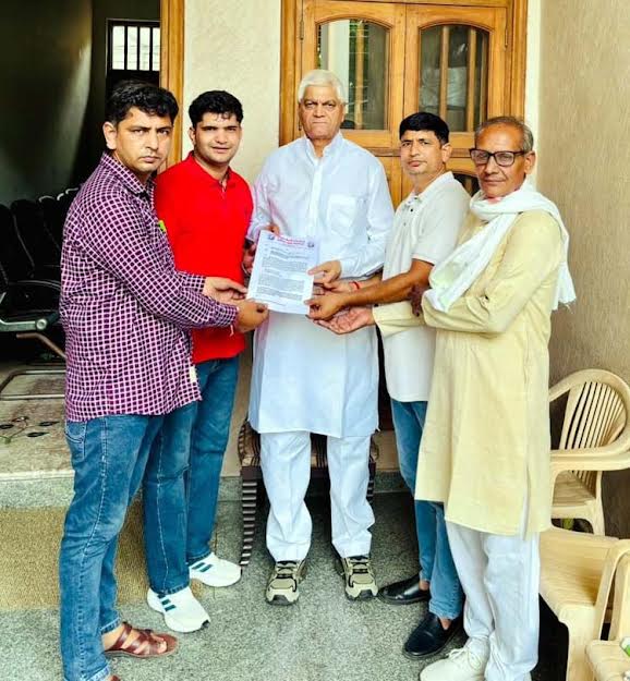 बिजली व्यवस्था को निजी हाथों में सौंपने की तैयारी के खिलाफ बिजली कर्मचारी लामबंद Electricity employees mobilize against plans to hand over the power sector to private hands.