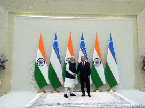 PM मोदी को उज्बेकिस्तान का सर्वोच्च सम्मान:यह उन्हें मिला 36वां अंतरराष्ट्रीय सम्मान Uzbekistan's highest honor for PM Modi: This is the 36th international award he has received.