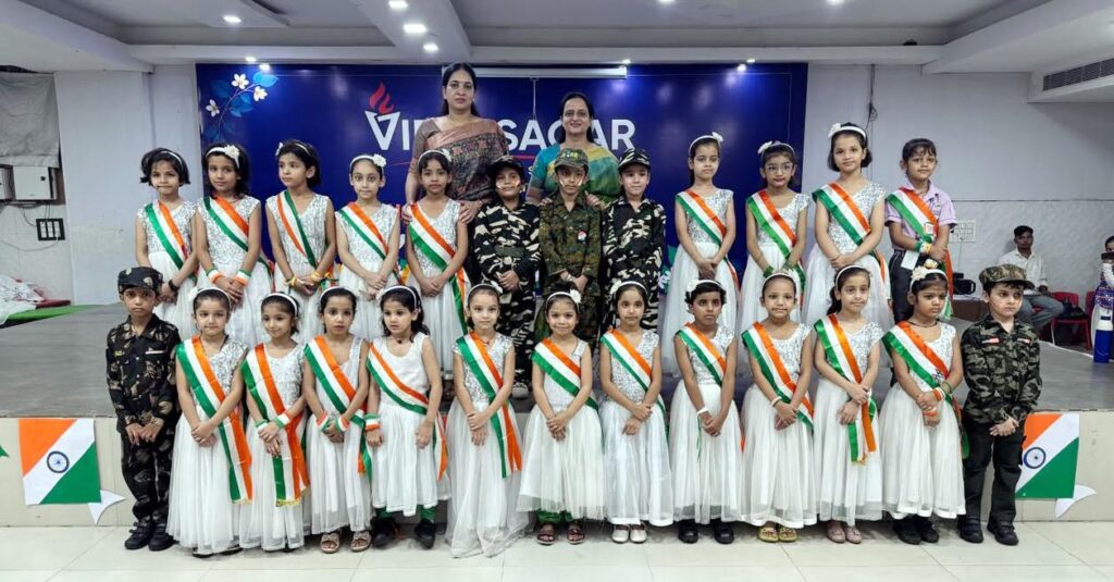 विद्यासागर इंटरनेशनल स्कूल में इन्वेस्टिचर सेरेमनी का आयोजन, लोकतांत्रिक तरीके से चुने गए छात्र प्रतिनिधि Investiture ceremony held at Vidyasagar International School; student representatives elected democratically.