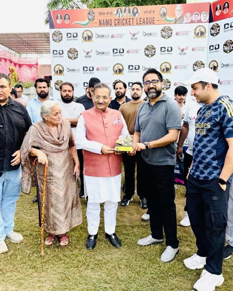 प्रधानमंत्री नरेंद्र मोदी के साथ मजबूती से खड़ा है देश का युवा : तरुण भंडारी The country's youth stands firmly with Prime Minister Narendra Modi: Tarun Bhandari