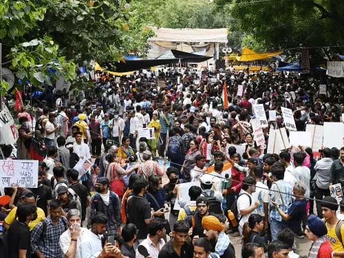 सुप्रीम कोर्ट ने जंतर-मंतर प्रोटेस्ट की सभी FIR रद्द कीं:नई FIR भी दर्ज नहीं होंगी Supreme Court quashes all FIRs related to the Jantar Mantar protest; no new FIRs to be registered either.