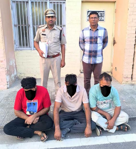 मर्चेंट नेवी में नौकरी के नाम पर ठगी, मास्टरमाइंड सहित तीन गिरफ्तार Fraud in the name of Merchant Navy jobs; three arrested, including the mastermind.