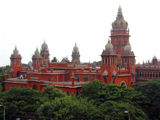 ‘पत्नी का हर जगह पति के साथ जाना जरूरी नहीं’:तलाक केस में मद्रास HC बोला- ‘वोडाफोन डॉग’ की तरह पीछे चलने की उम्मीद नहीं कर सकते 'A wife is not required to accompany her husband everywhere': Madras HC observes in a divorce case—one cannot expect her to follow along like the 'Vodafone dog'.