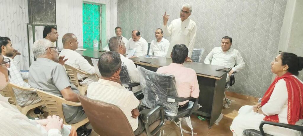सरकार से नाराज़ कर्मचारी 12 दिसंबर को दिल्ली में करेंगे राष्ट्रीय कर्मचारी आक्रोश रैली : सुभाष लांबा Employees upset with the government to hold a 'National Employees' Outrage Rally' in Delhi on December 12: Subhash Lamba