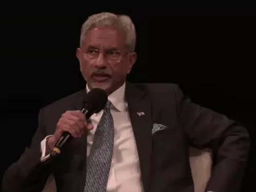 जयशंकर बोले-भारत को नसीहत देने वाला अमेरिका नकल कर रहा Jaishankar says: The US, which lectures India, is imitating it.