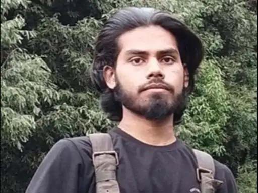पुंछ अटैक में शामिल पाकिस्तानी आतंकी ढेर:एयरफोर्स काफिले पर फायरिंग की थी Pakistani terrorist involved in Poonch attack killed; had opened fire on Air Force convoy.