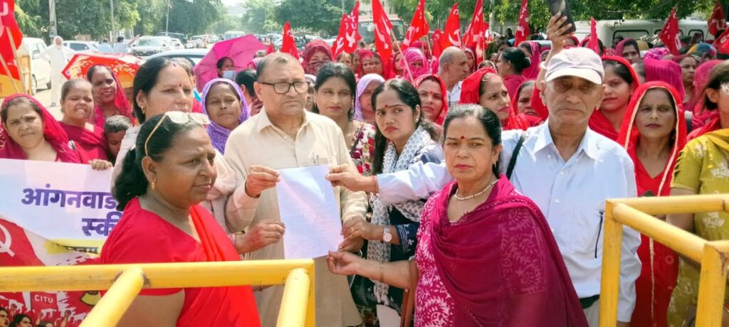 Scheme workers staged a protest at the Union Minister of State's office.