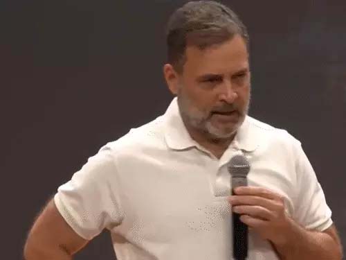 राहुल बोले- ज्ञानेश कुमार के मैसेज आते हैं:वह अपराधी नहीं Rahul said—I receive messages from Gyanesh Kumar: He is not a criminal.