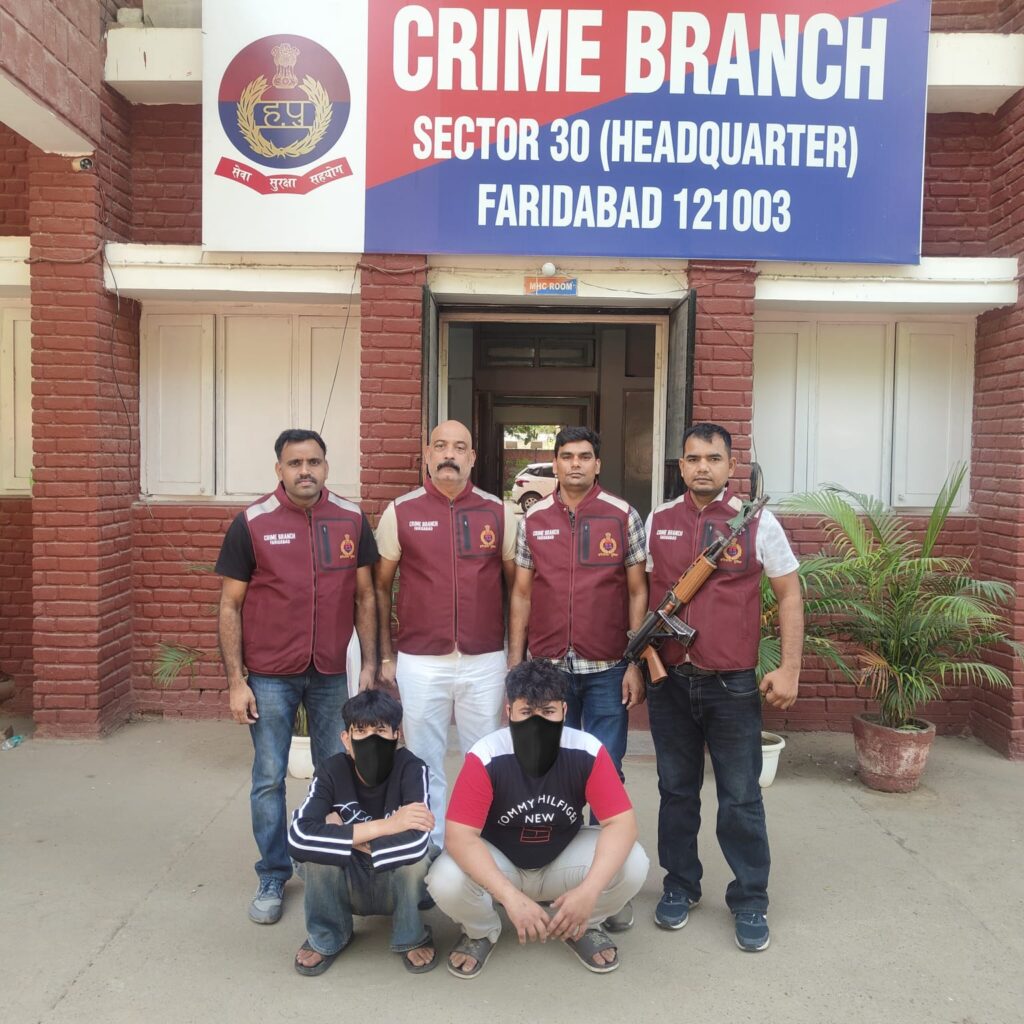वारदात की फिराक में घूम रहे दो आरोपी गिरफ्तार, 2 पिस्टल व 3 जिंदा कारतूस बरामद Two accused arrested while scouting for an opportunity to commit a crime; two pistols and three live cartridges recovered.