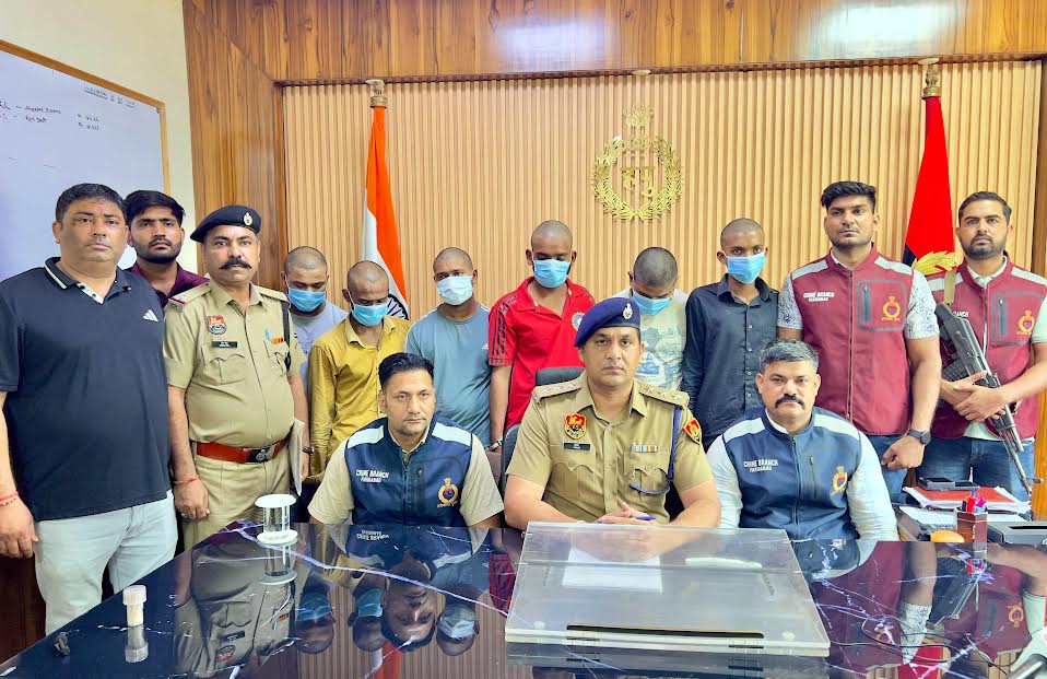 लक्ष्मण हत्याकांड में वांछित दो आरोपित मुठभेड़ के बाद गिरफ्तार, आरोपित के पैर में लगी गोली Two accused wanted in the Lakshman murder case arrested after an encounter; one accused sustained a gunshot wound to the leg.